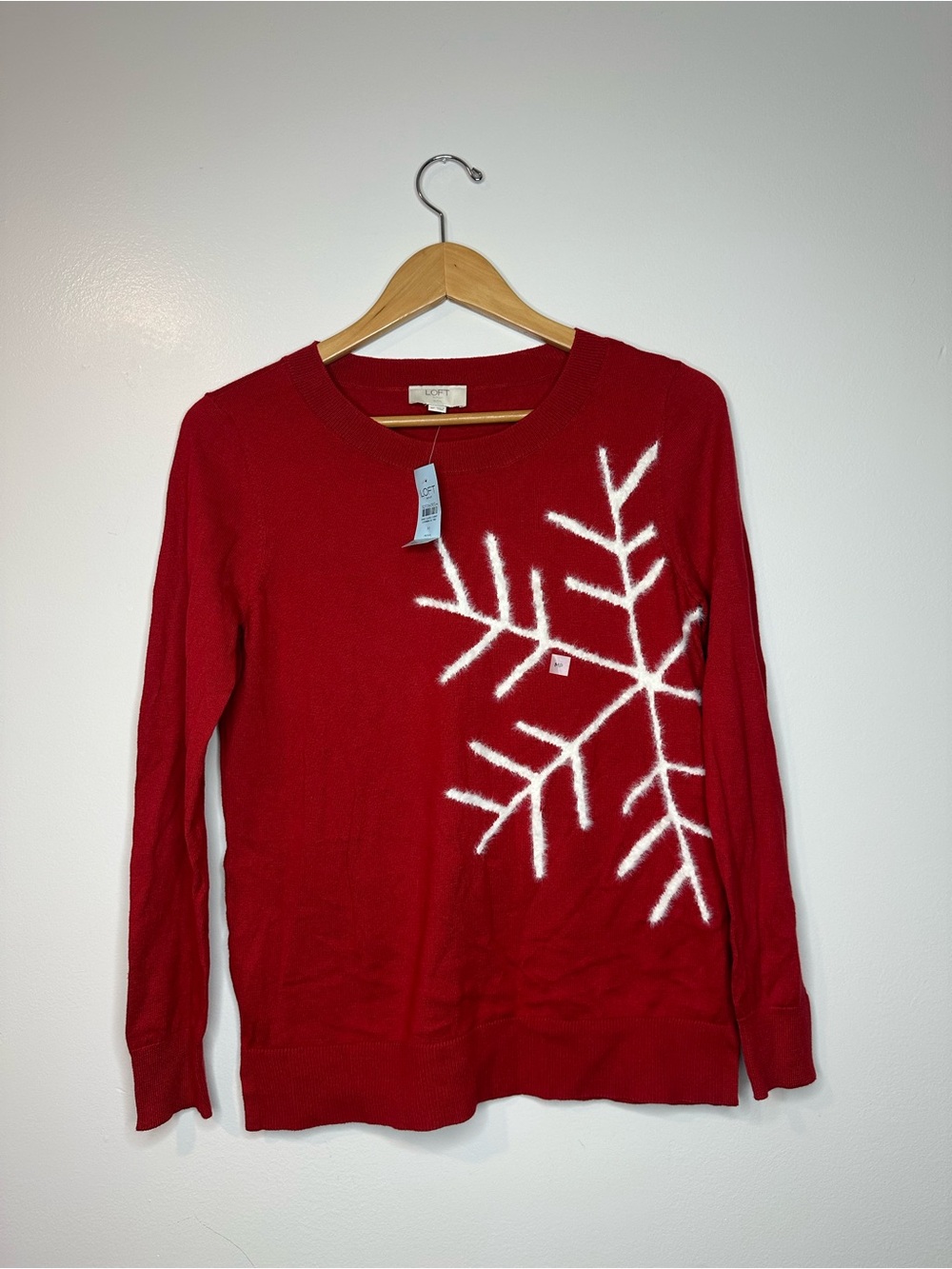 NWT LOFT Women's Red Crewneck Sweater Sz MP Fuzzy White Snowflake Winter Holiday